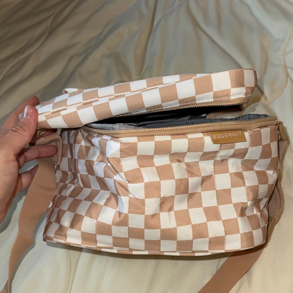 Checkered print lunchbox
